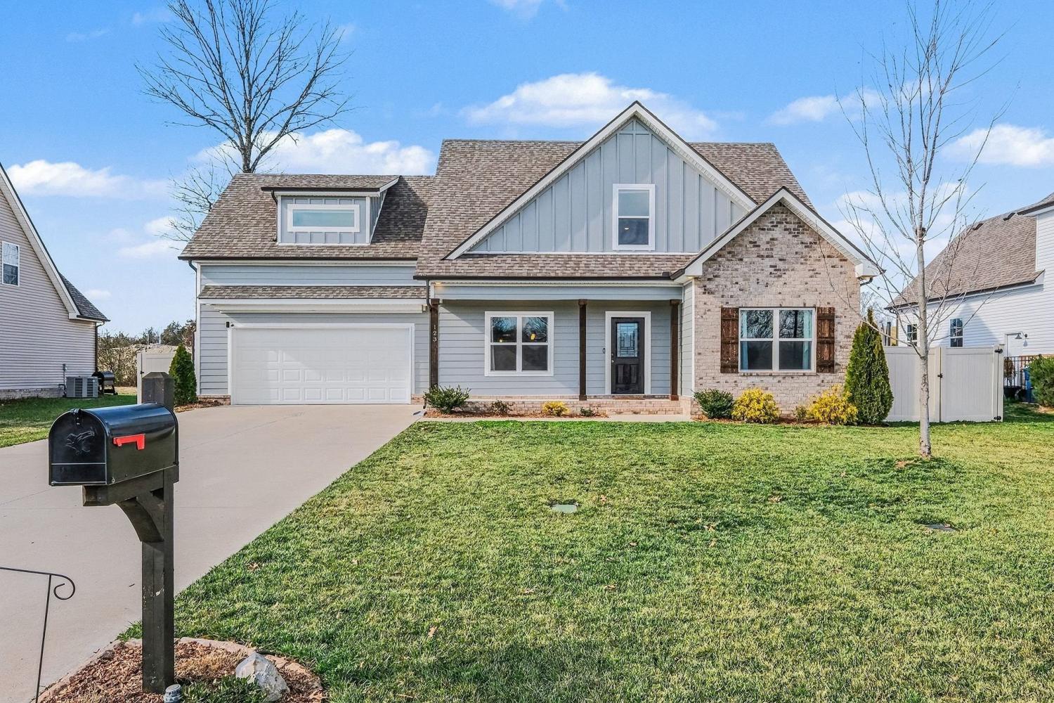 123-Macaw-Ln For Sale