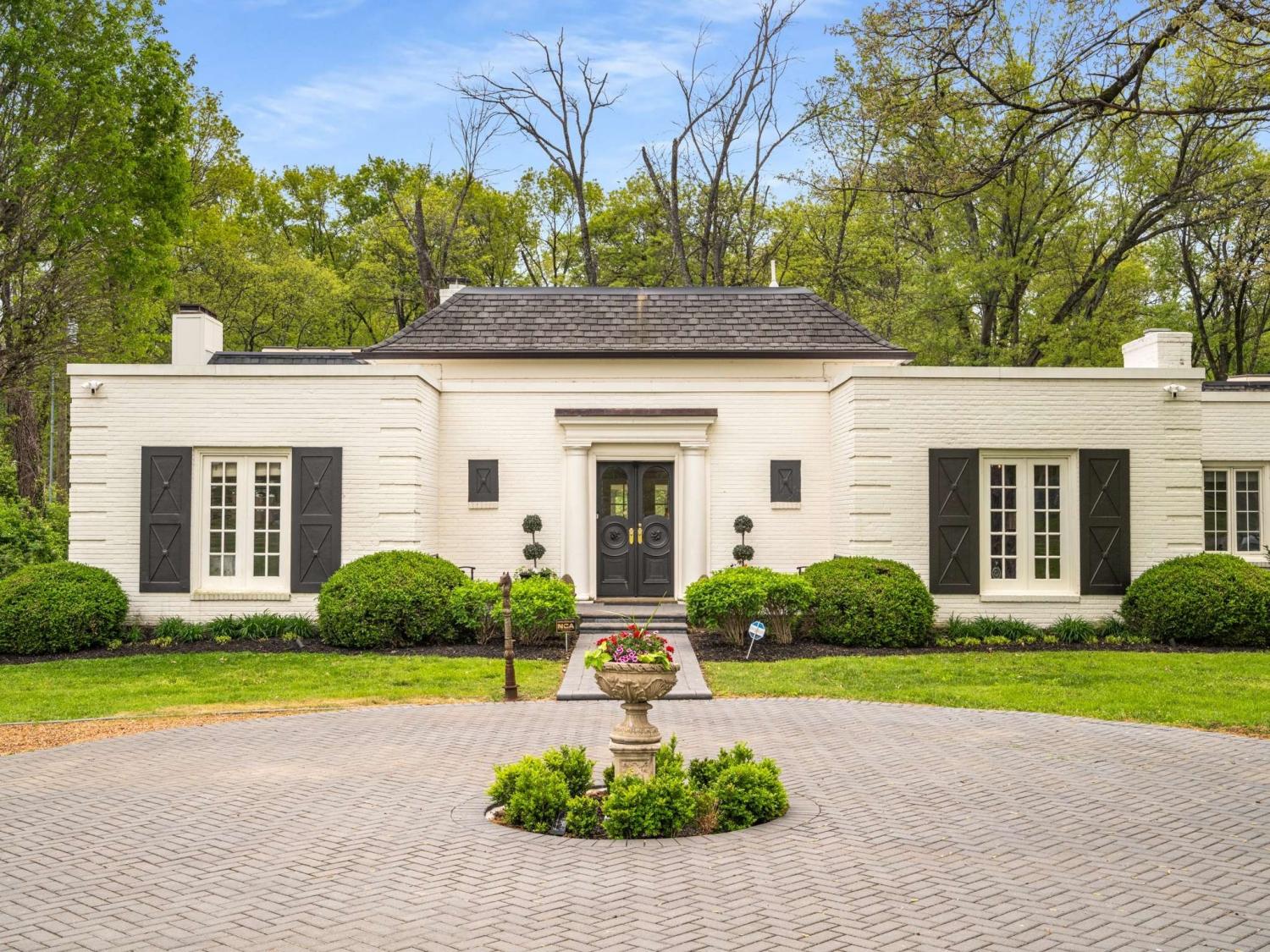 305-Davidson-Rd For Sale