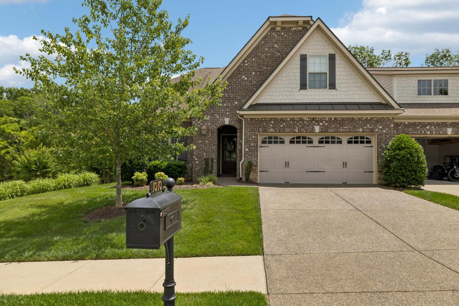 1010-Callaway-Dr For Sale