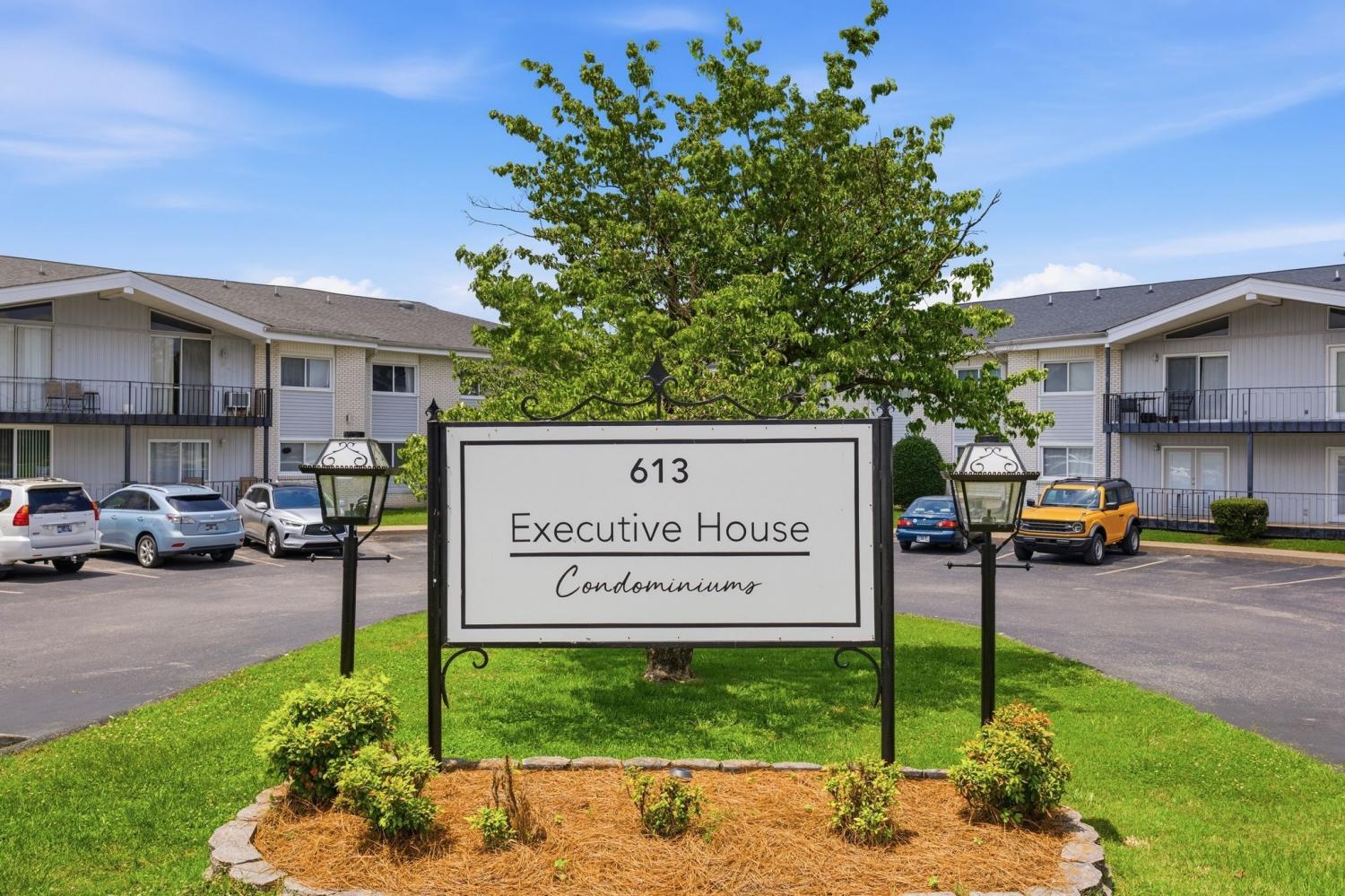 613-Hillsboro-Rd For Sale