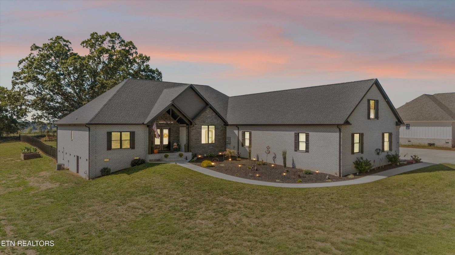 923-Herbert-Drive For Sale