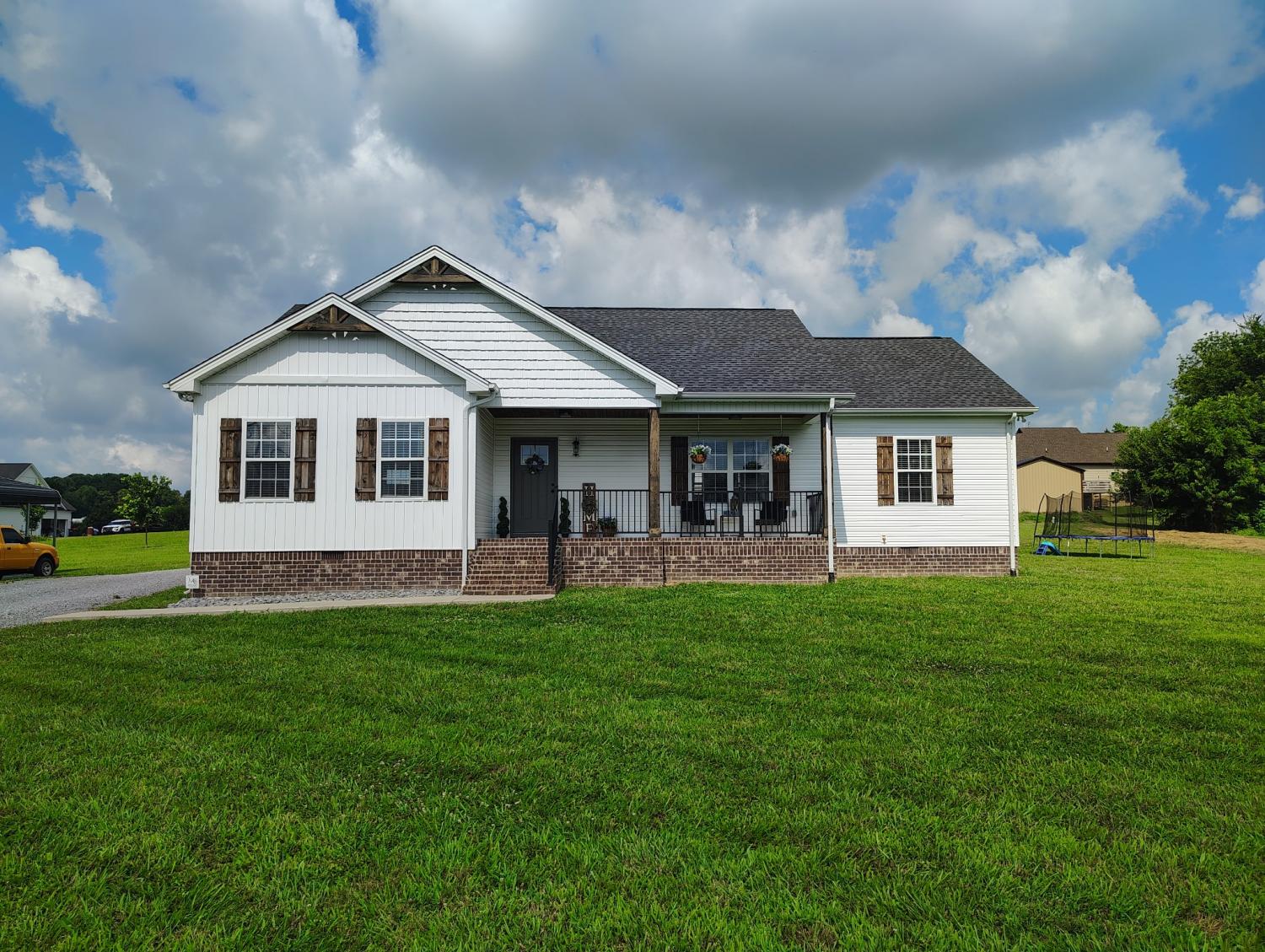 177-Lauren-Ln For Sale