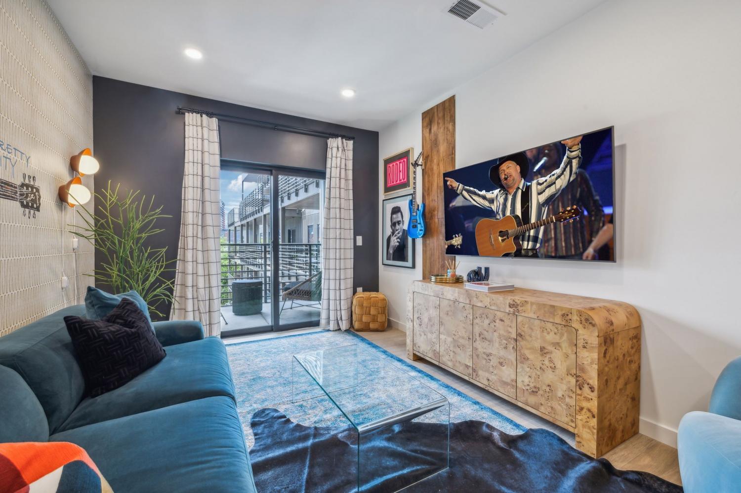 635-7th-Ave--S For Sale