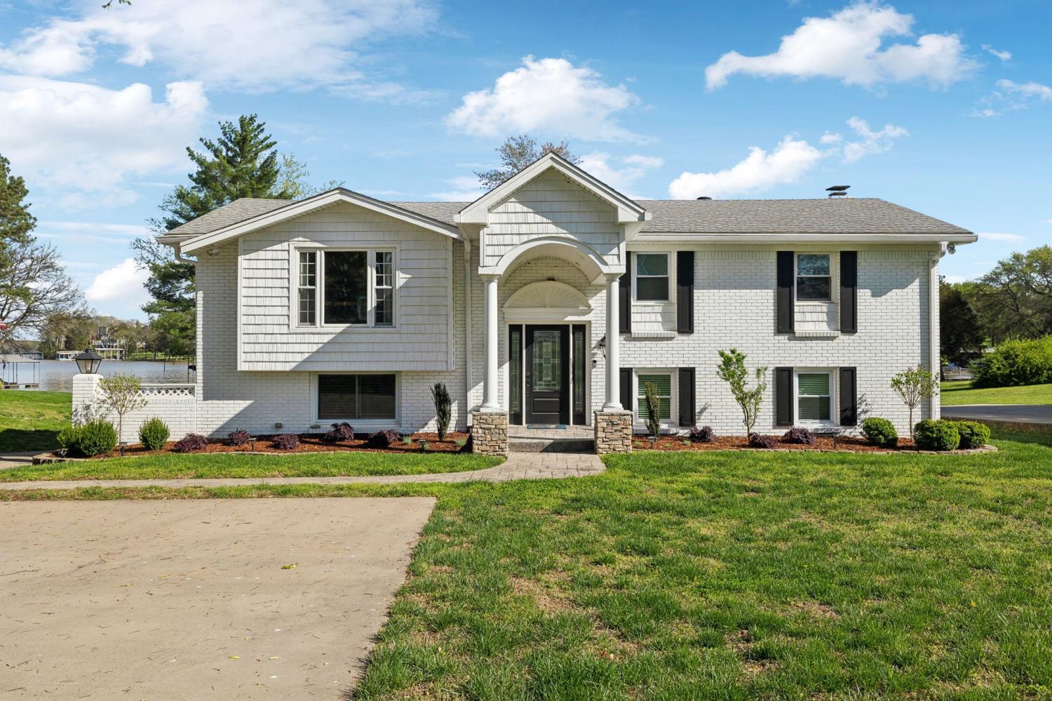 1048-Edgewater-Cir For Sale