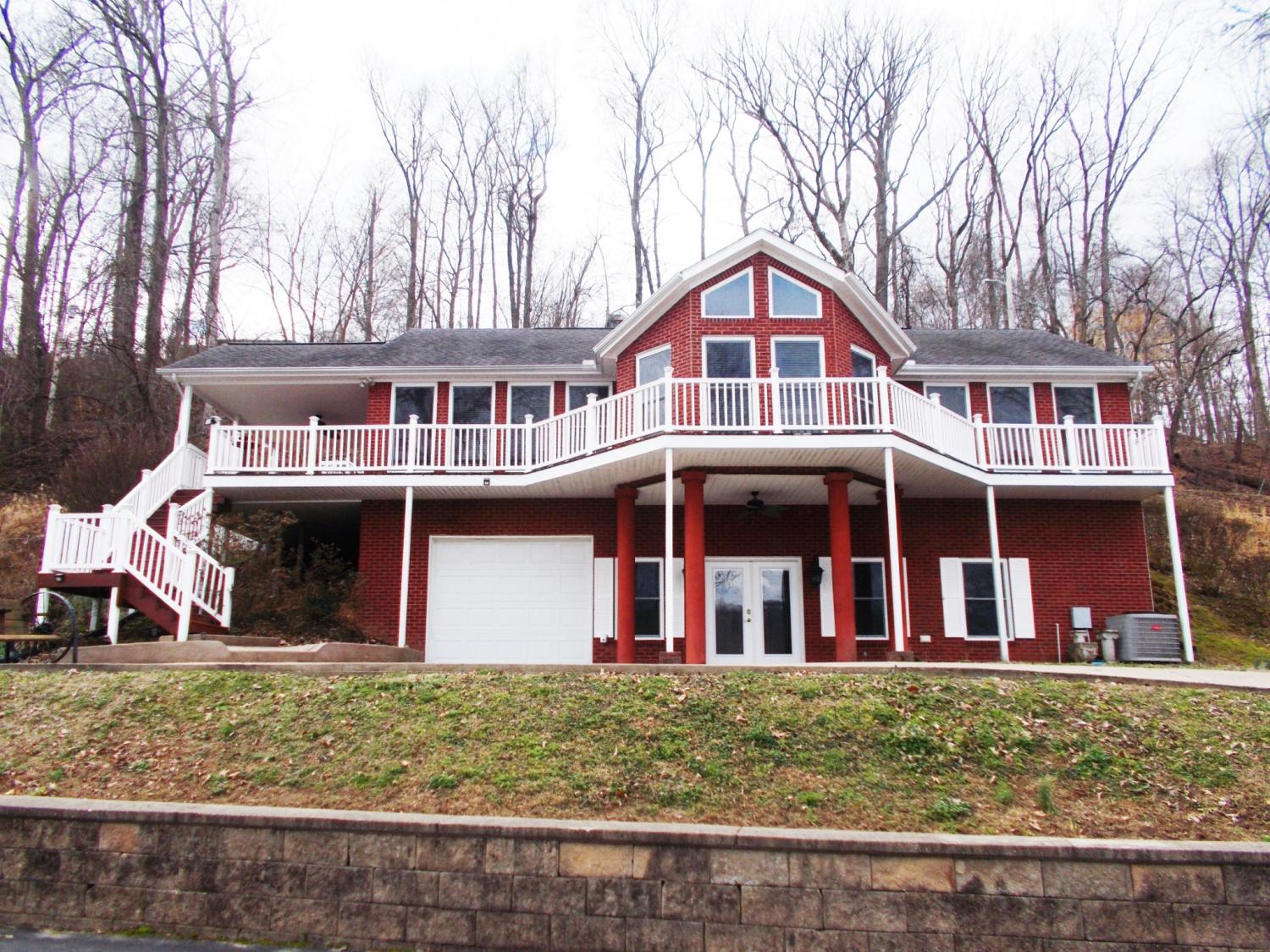 696-Stirling-Rd For Sale