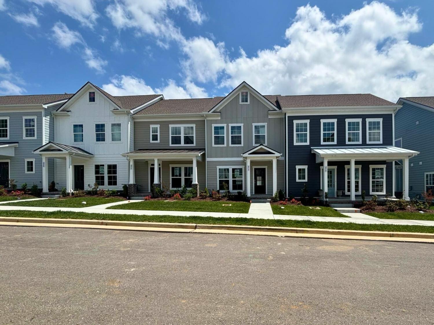 872-Westcott-Ln For Sale