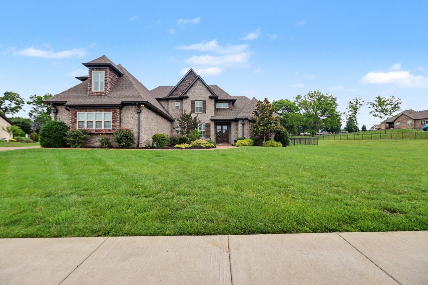 98-Mulberry-Grv For Sale