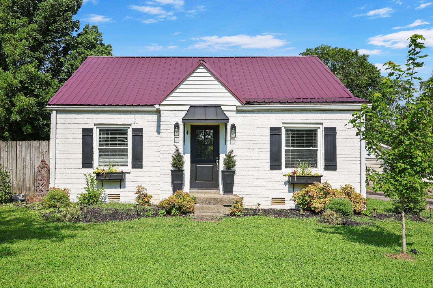 140-N-Tarver-Ave For Sale