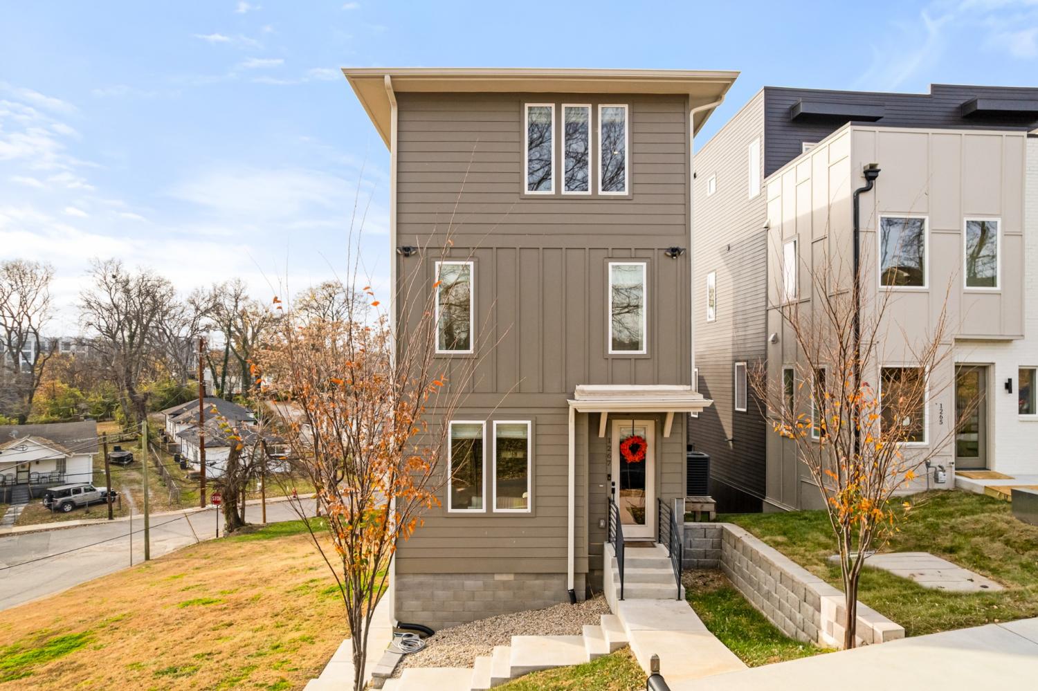 1267-John-St For Sale