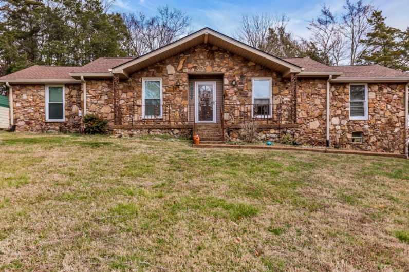 1917-Graceland-Dr For Sale