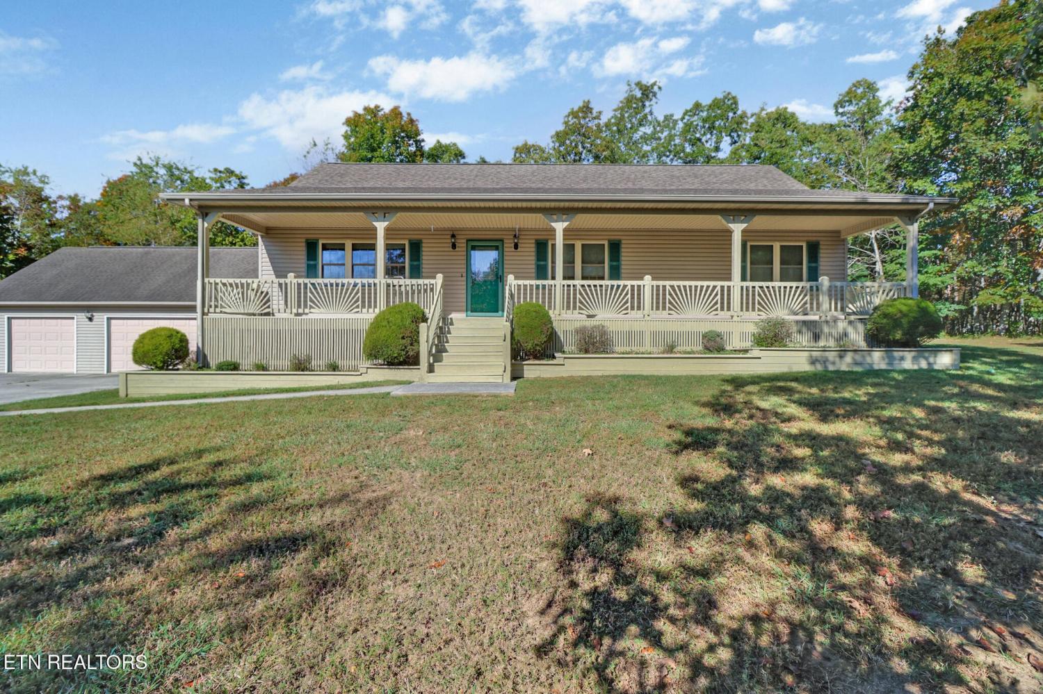 4045-Lone-Wolf-Circle For Sale