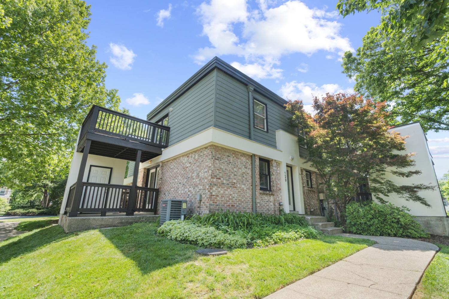 940-Gale-Ln For Sale