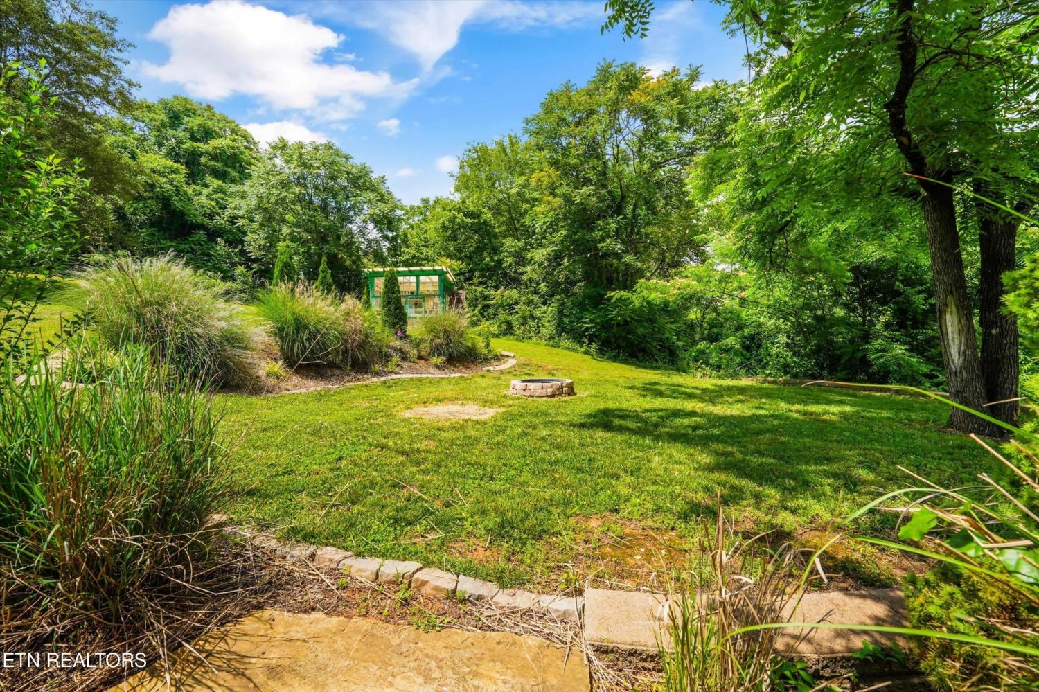 3303 Delrose Drive TN 37914 For Sale - 