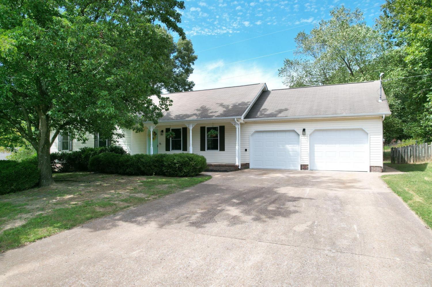 372-Castleview-Drive For Sale