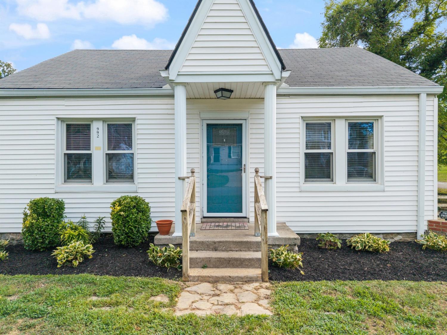 992-Maplewood-Pl For Sale