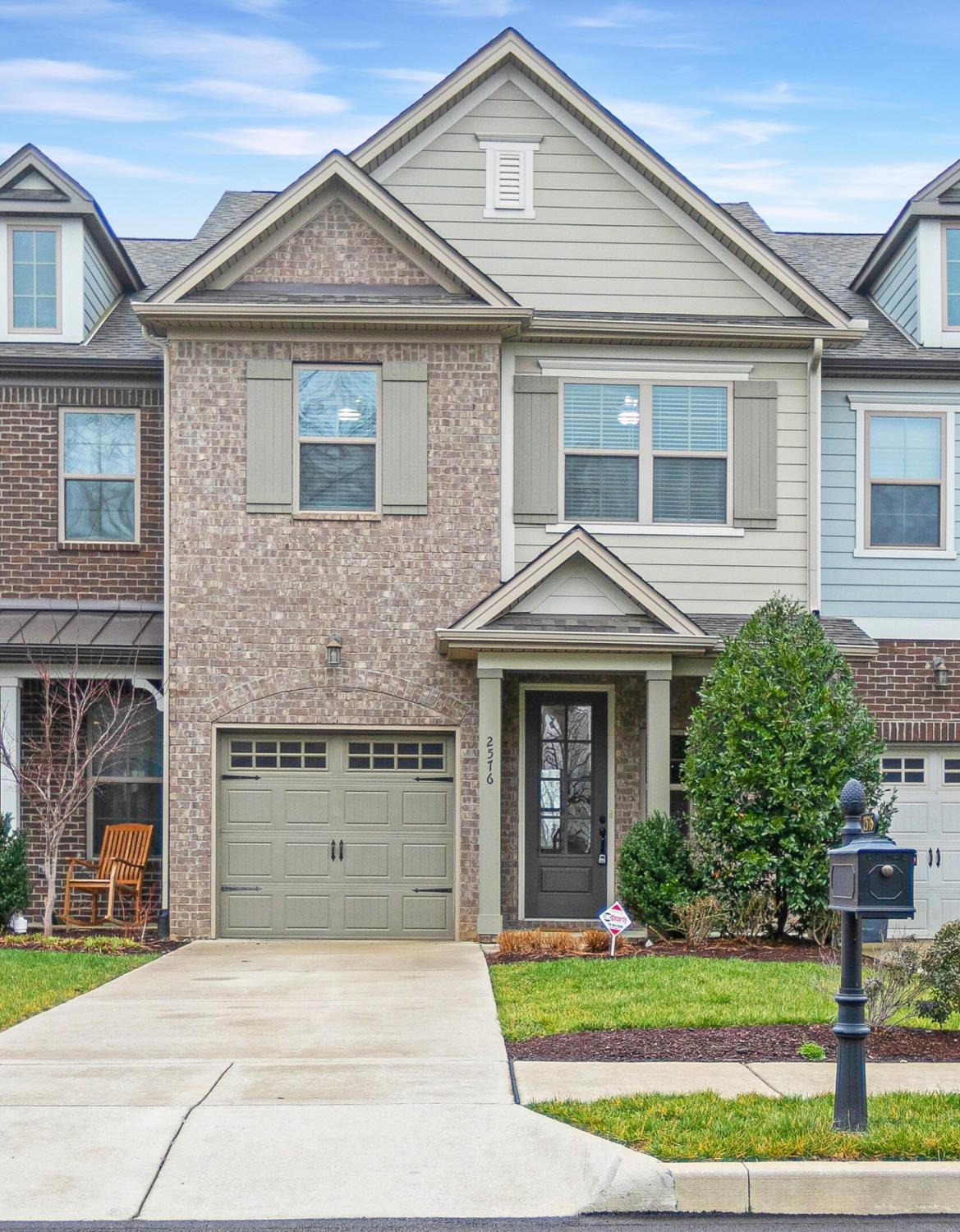 2576-Wellesley-Square-Dr For Sale