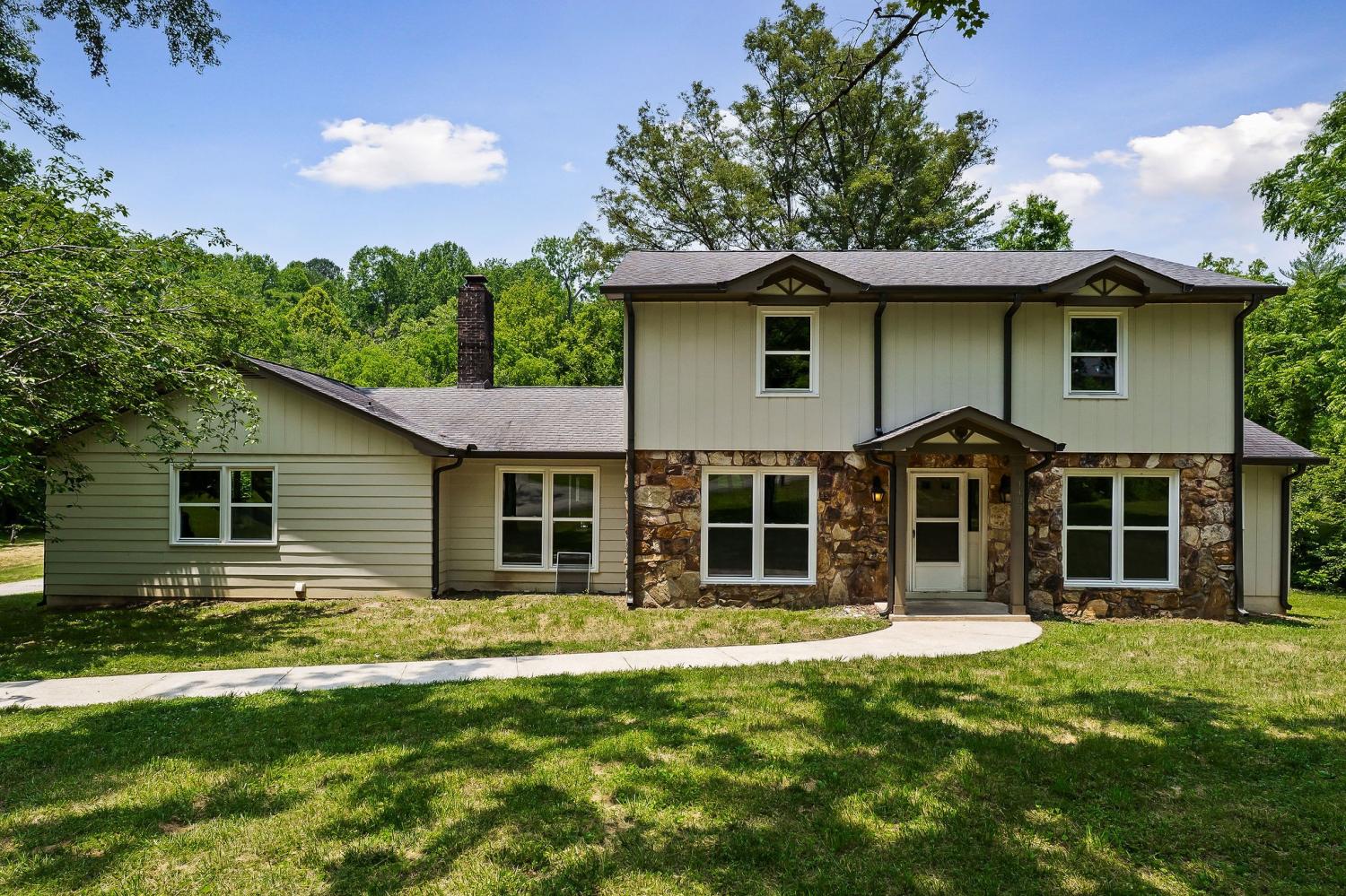 1409-Robert-Ln For Sale