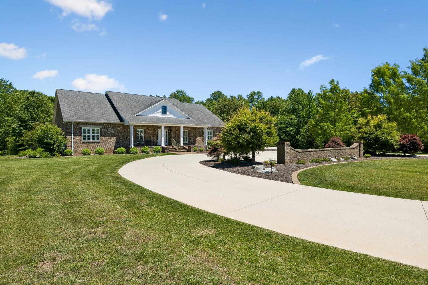 800-Grove-Rd For Sale