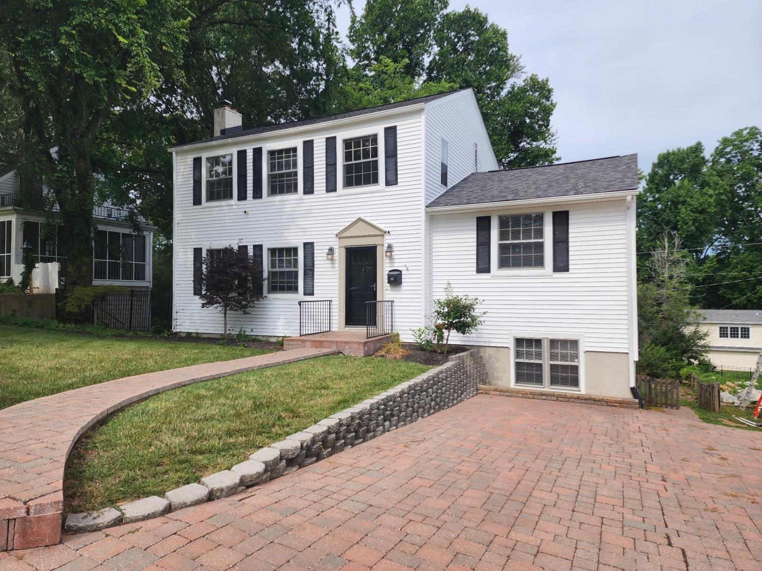 165-E-Glenwood-Dr For Sale