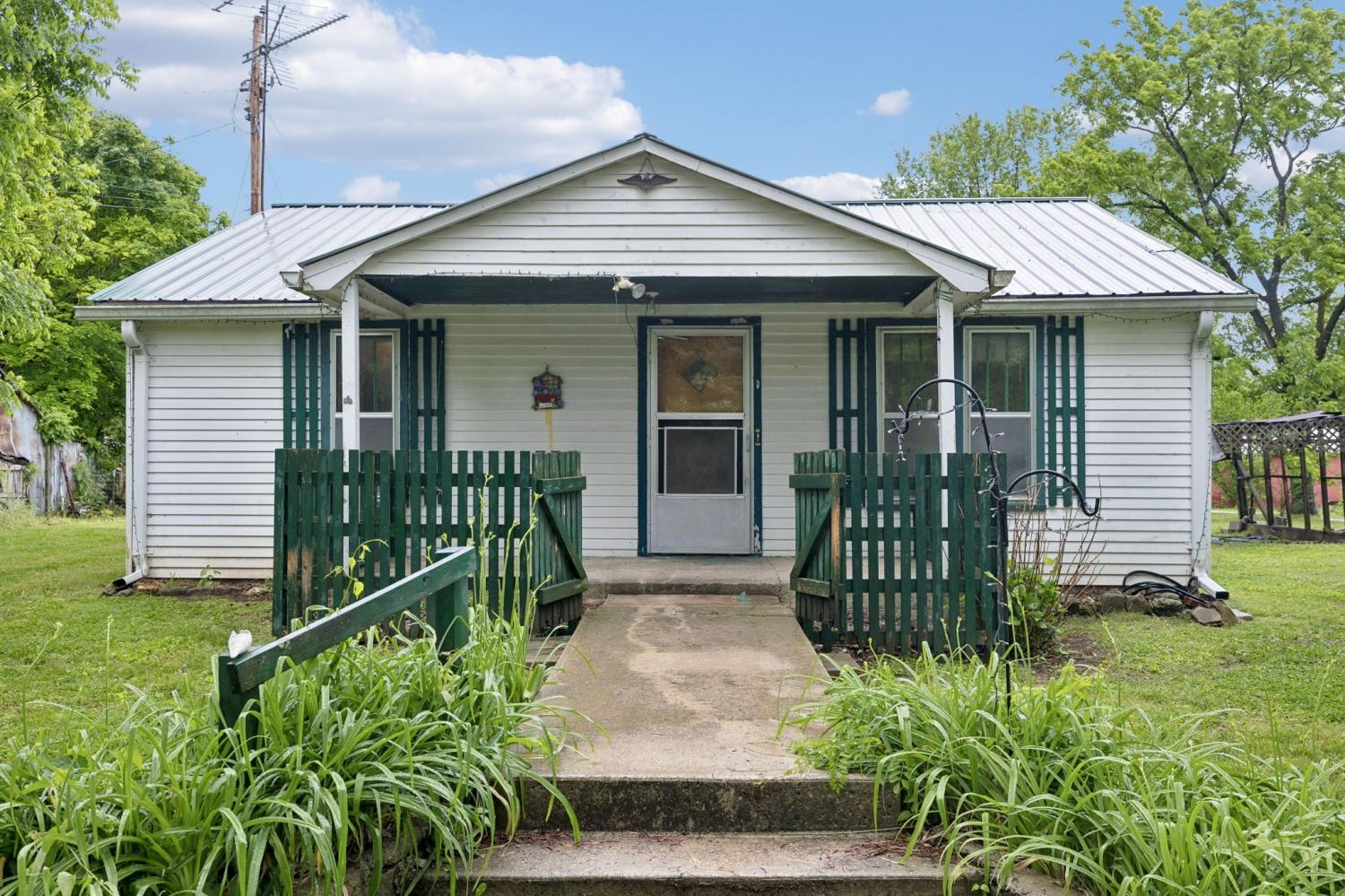 38-Holland-Rd For Sale