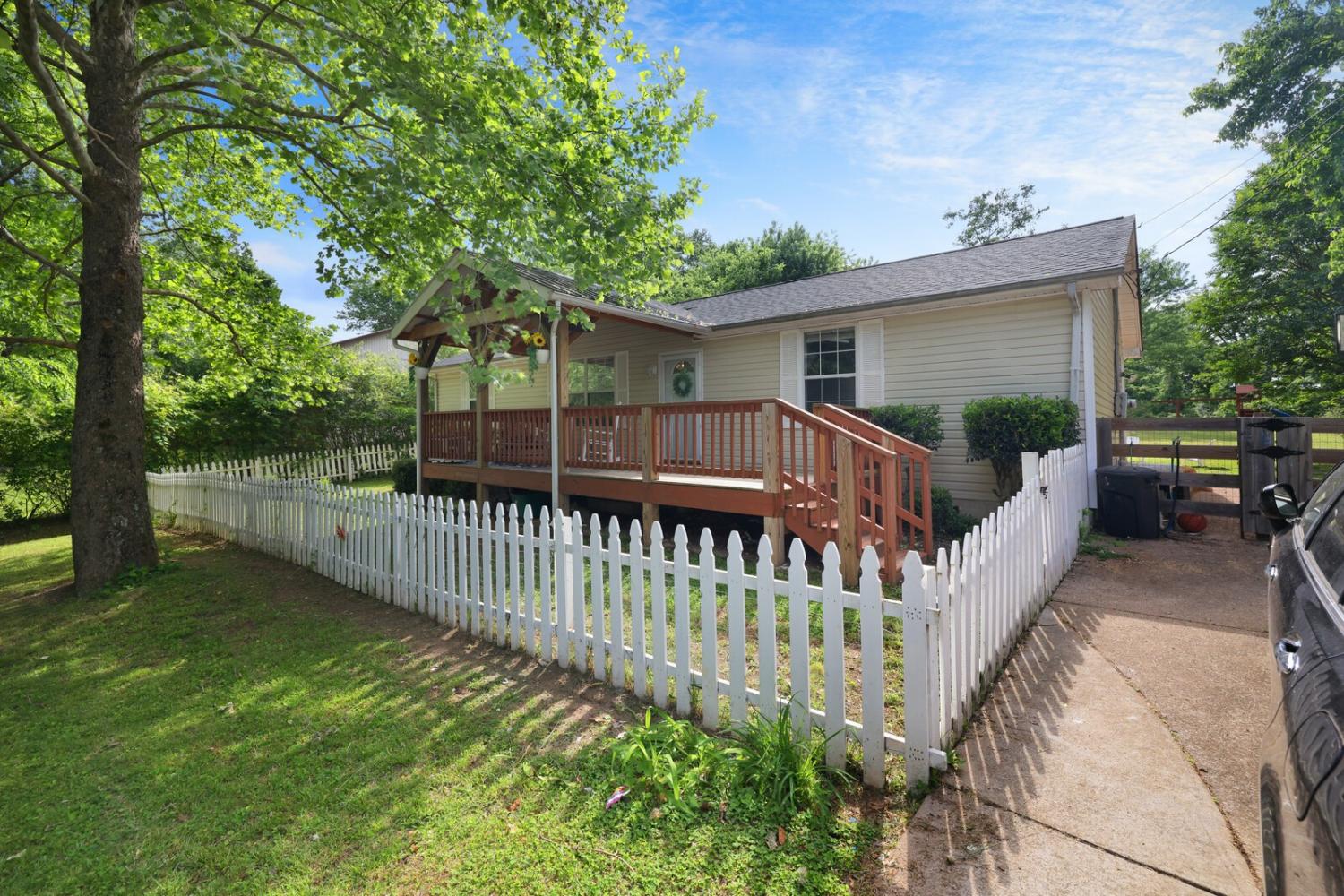 2124-Powell-Rd For Sale