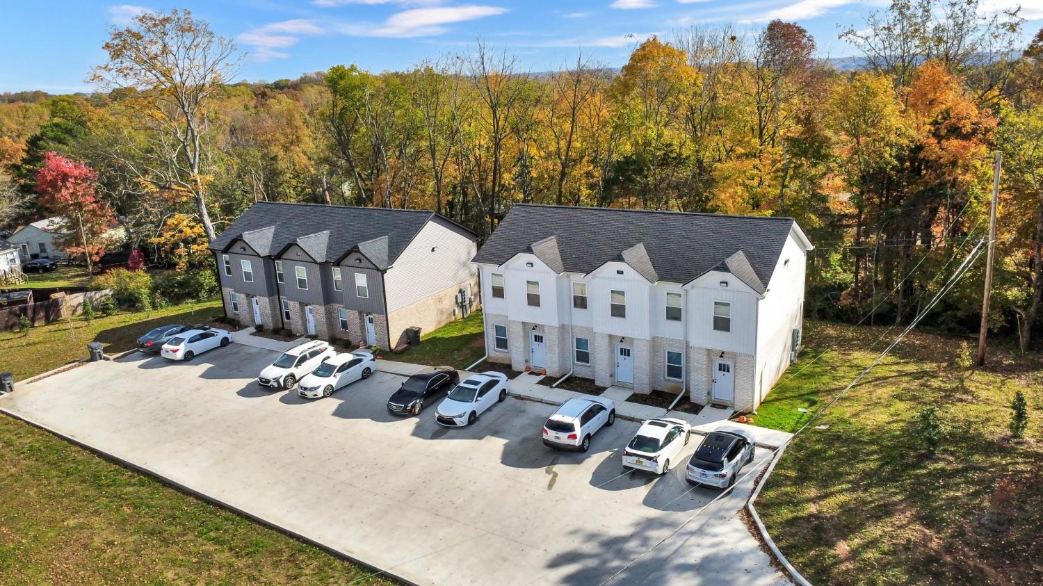 1660-Golf-Club-Ln For Sale