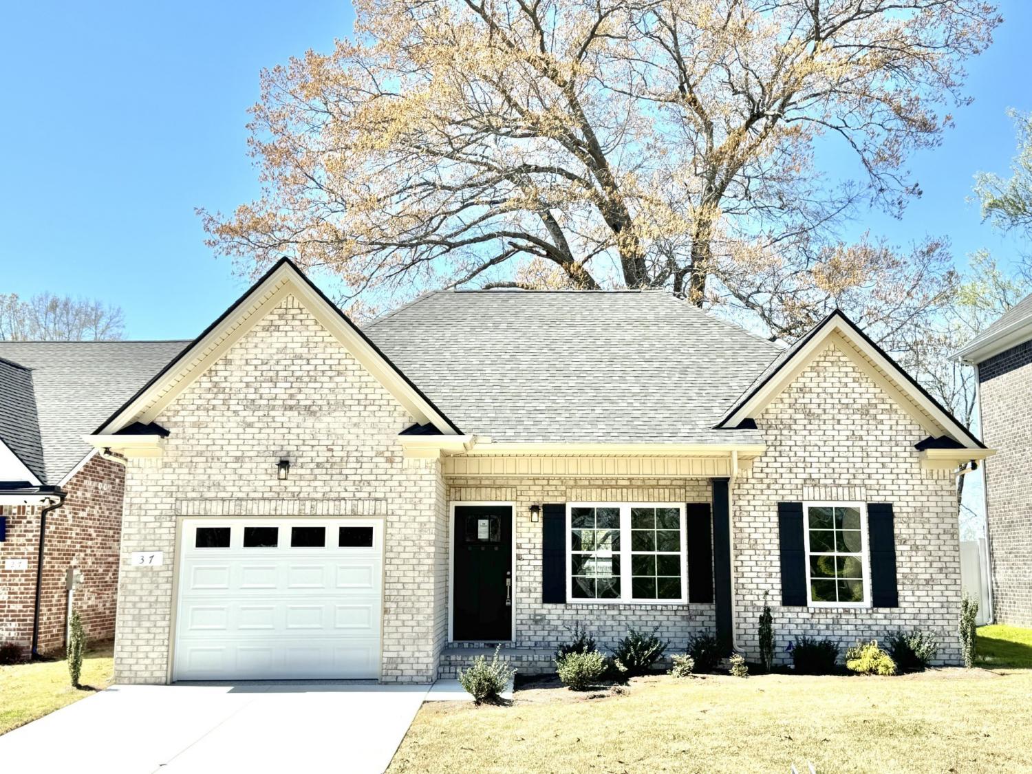 37-Laurel-View-St For Sale