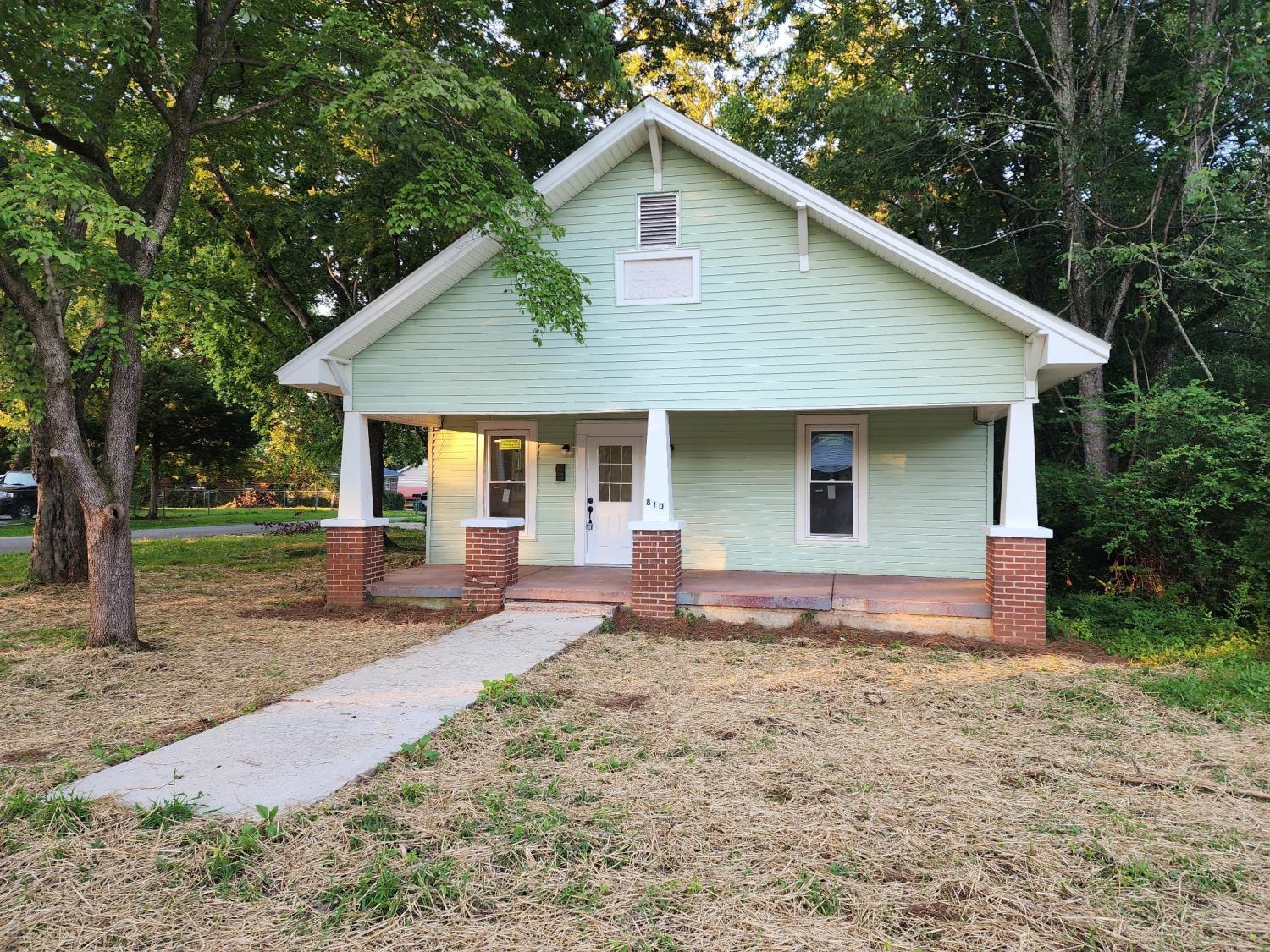 810-Lynwood-St For Sale