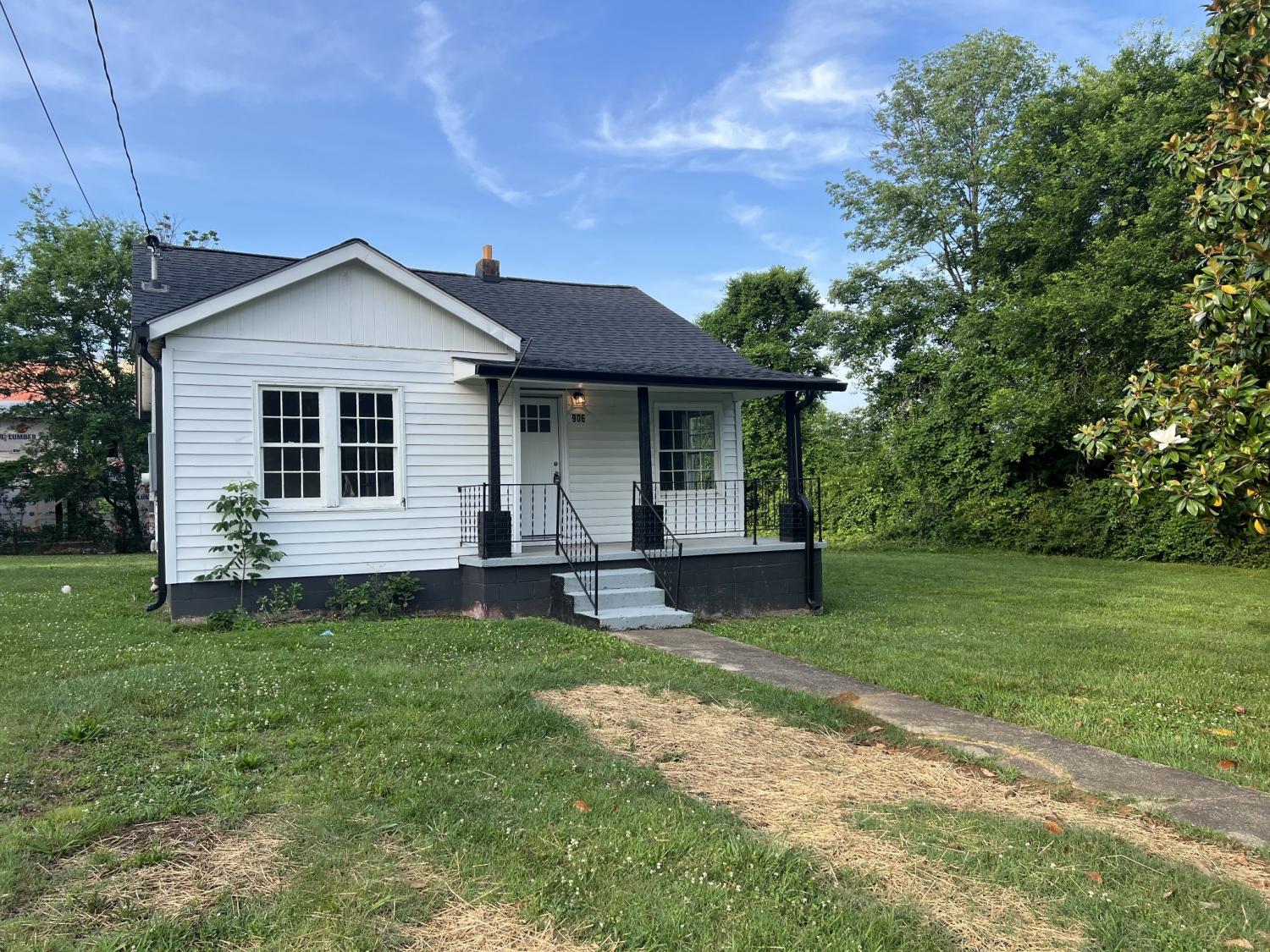 906-Carthage-Hwy For Sale