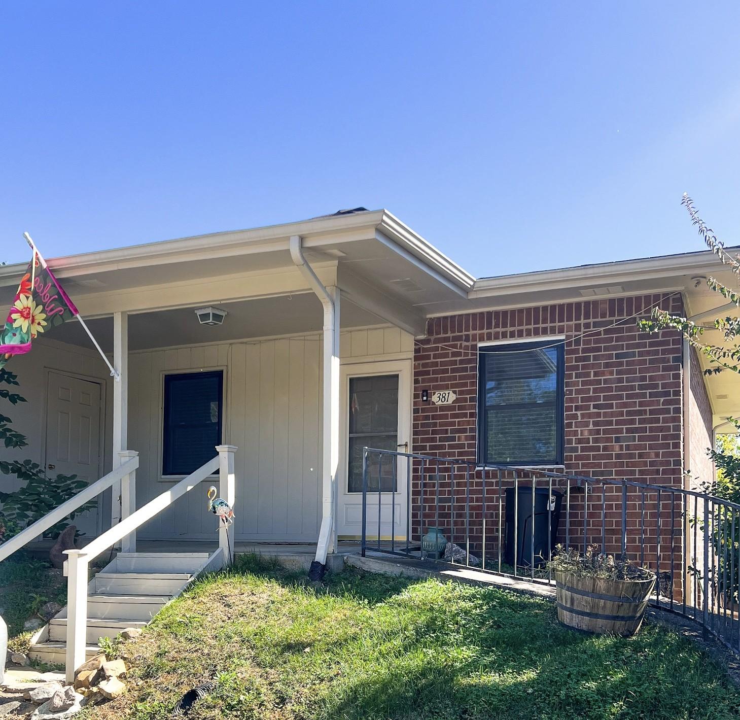 381-Deer-Lake-Dr For Sale