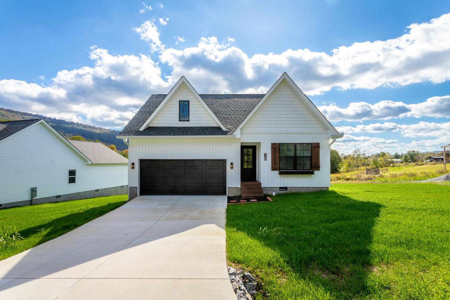 738-Sells-Ln For Sale