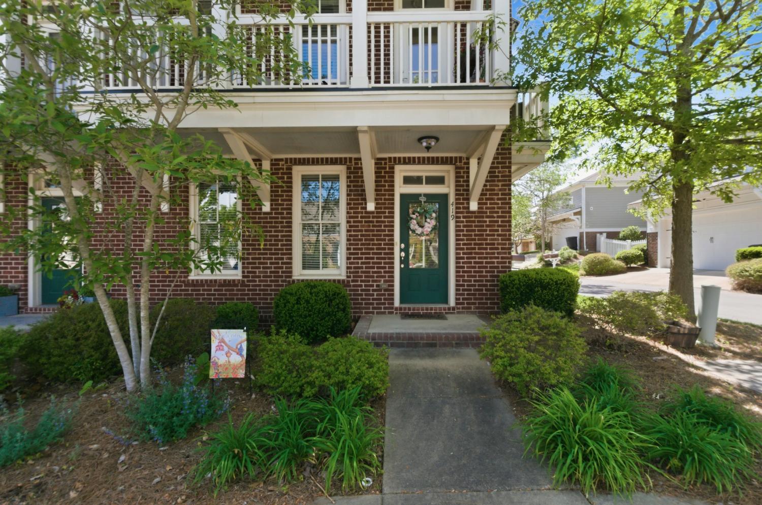 419-Henry-Russell-St For Sale