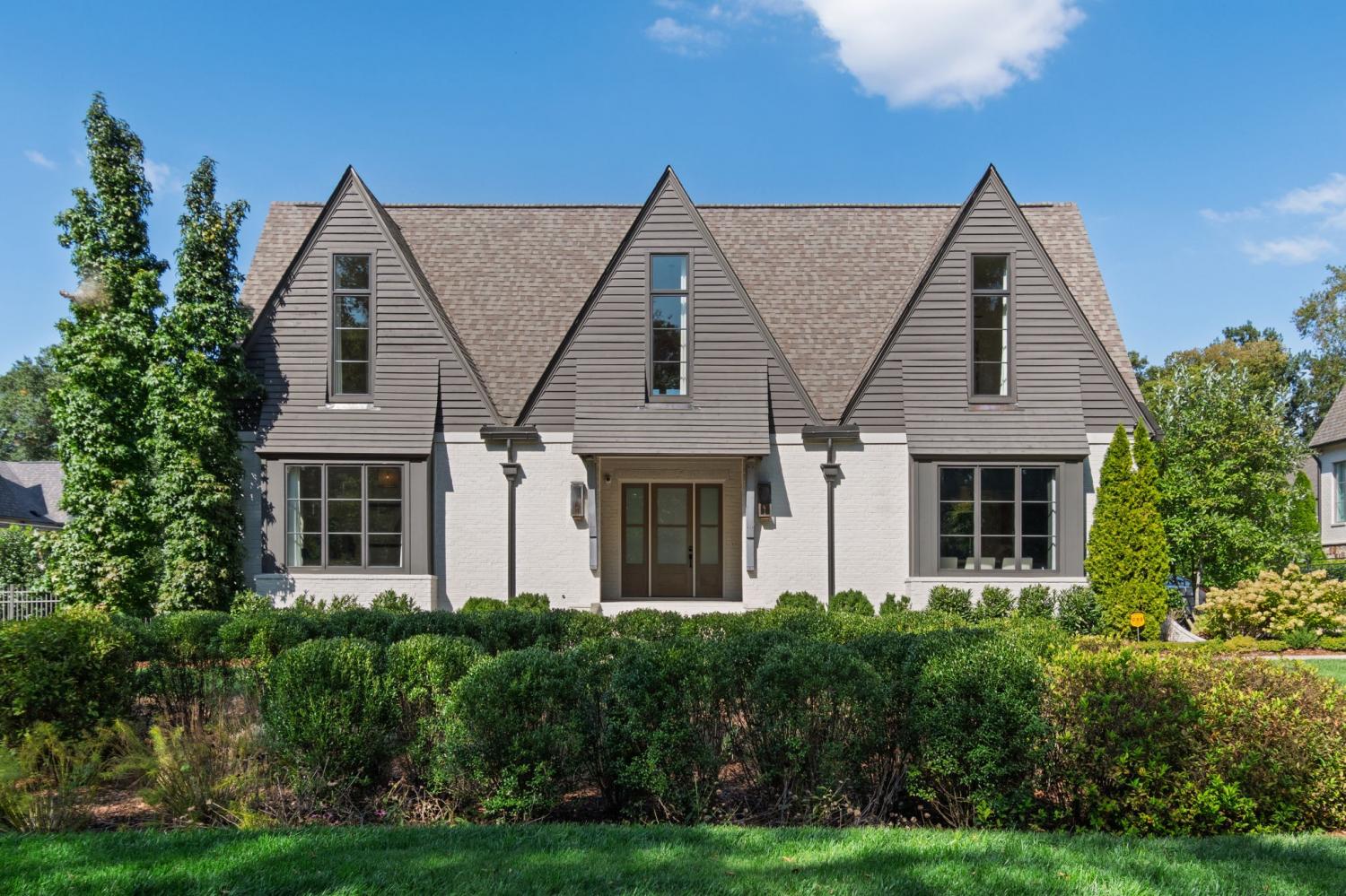 3960-Woodlawn-Dr For Sale