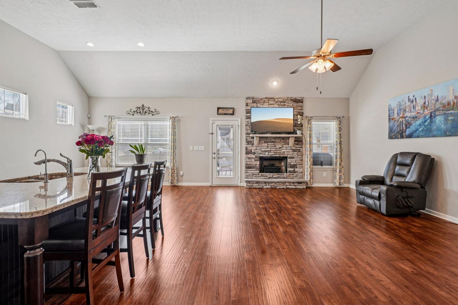 1092-Lady-Nashville-Dr For Sale