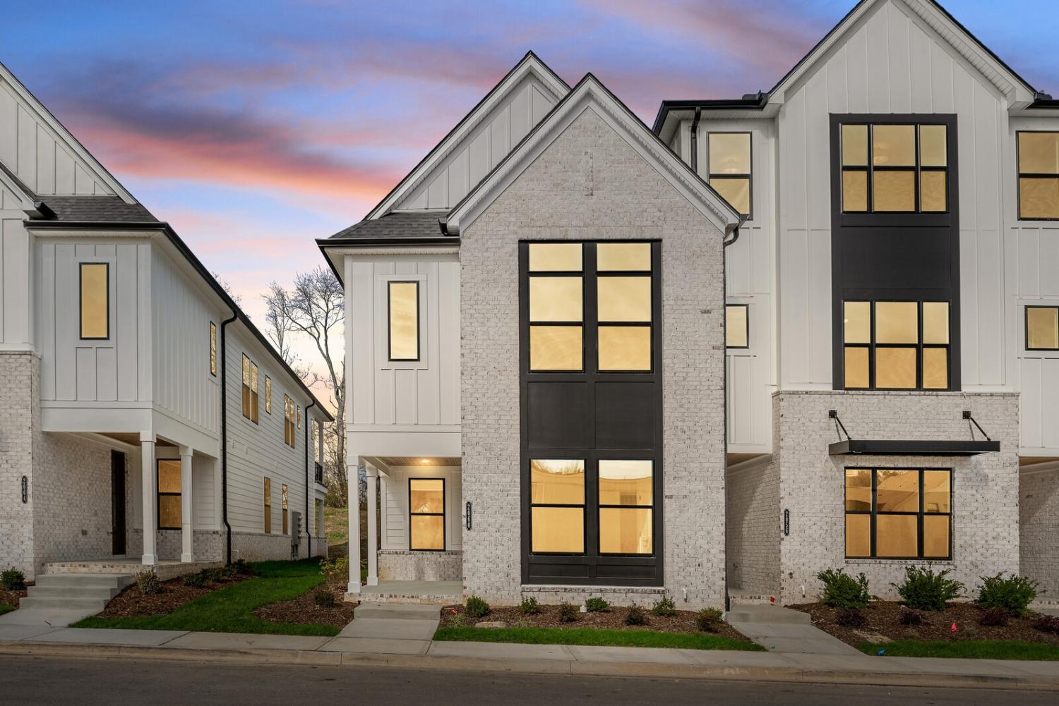 2060-Conductor-Ln For Sale