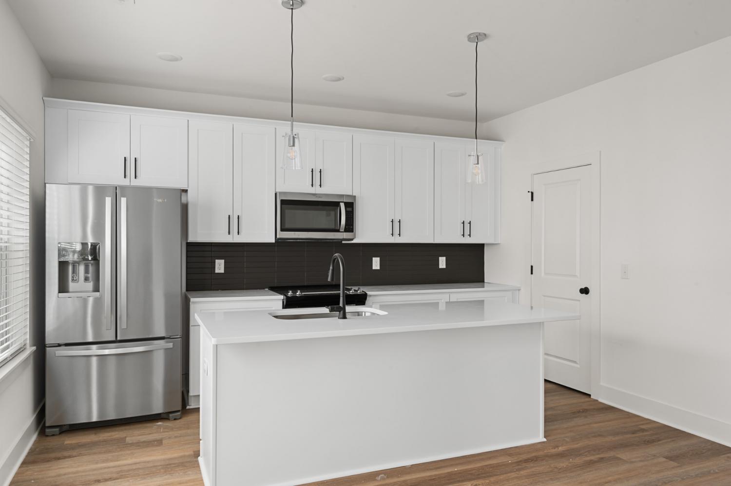 718-N-Dupont-Ave For Sale