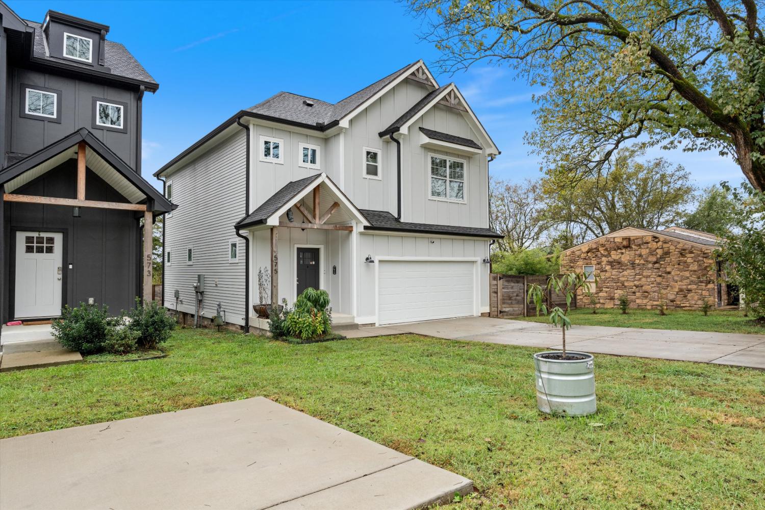 575-Green-Ln For Sale