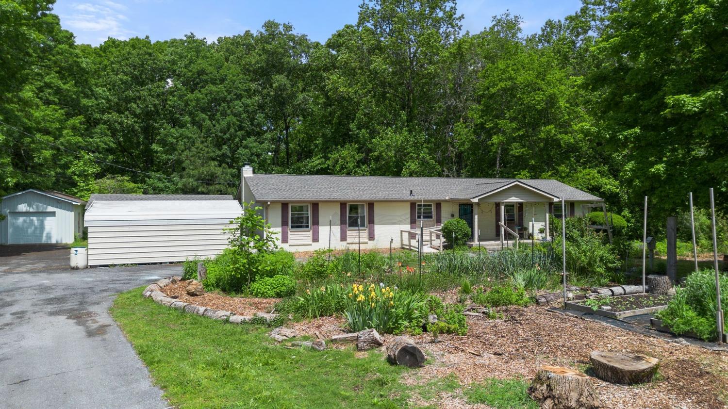 5933-Higdon-Rd For Sale