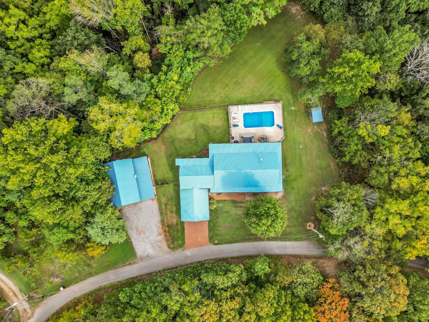 189-Crawford-Hill-Rd For Sale