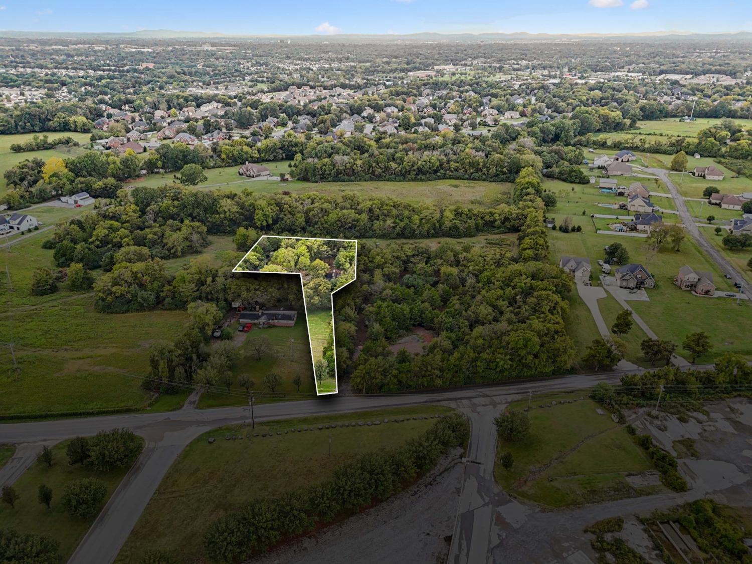 2147-Twin-Oak-Dr For Sale