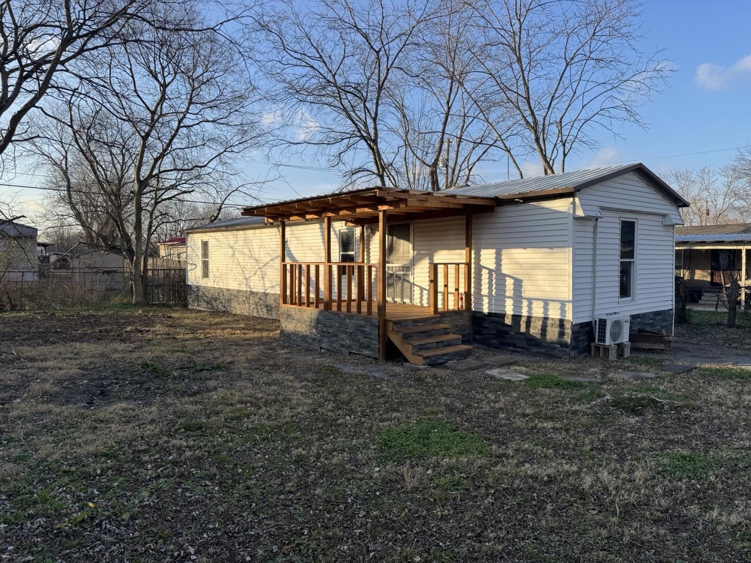 611-Sycamore-Ln For Sale