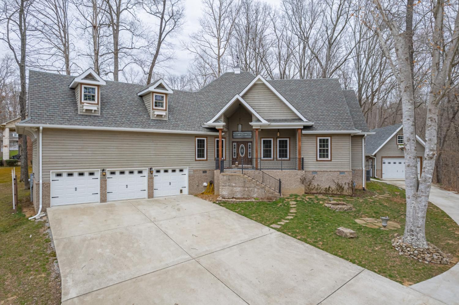 550-Laurel-Crown-Rd For Sale