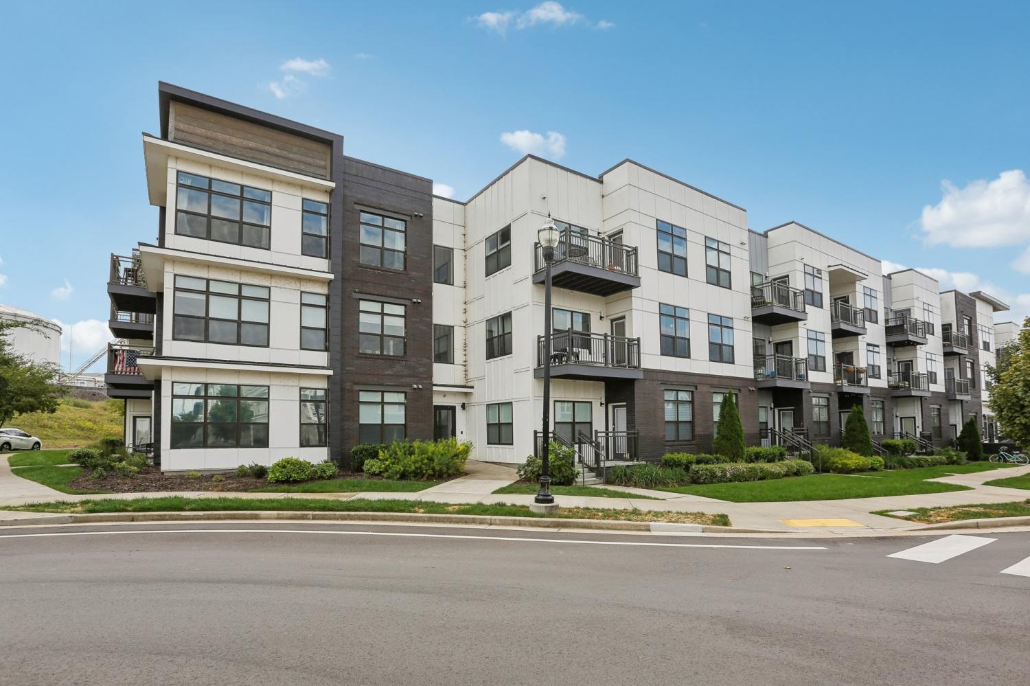 1638-54th-Ave--N For Sale