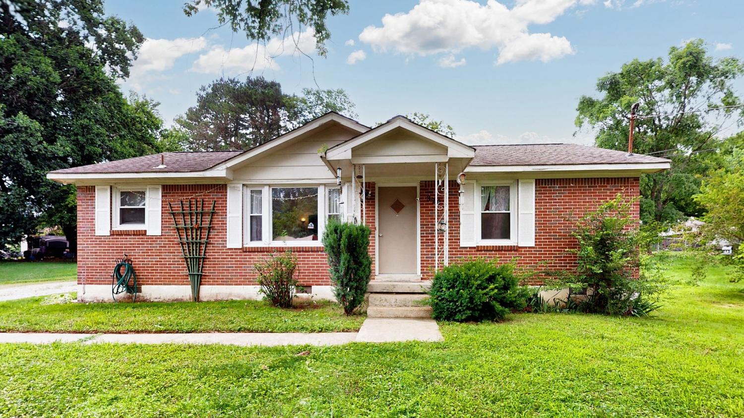 320-Lee-Dr For Sale