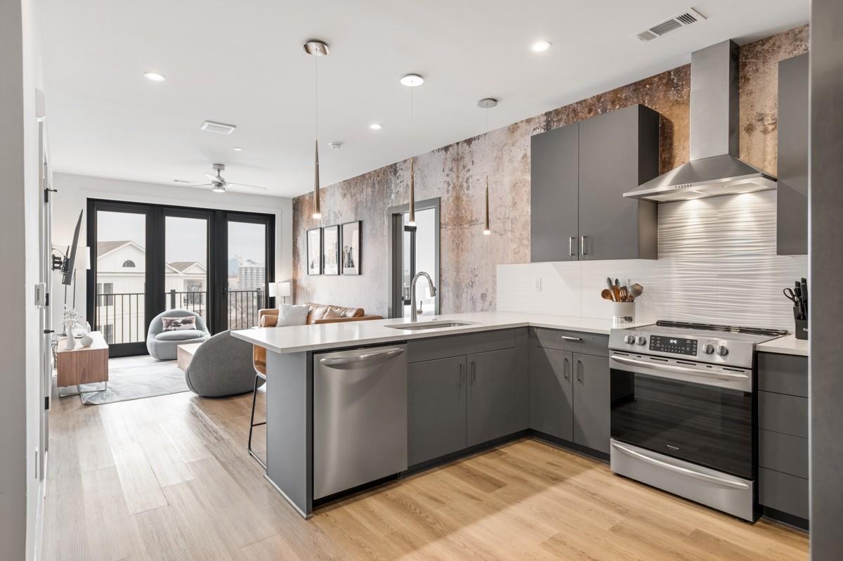 303-31st-Ave--N For Sale
