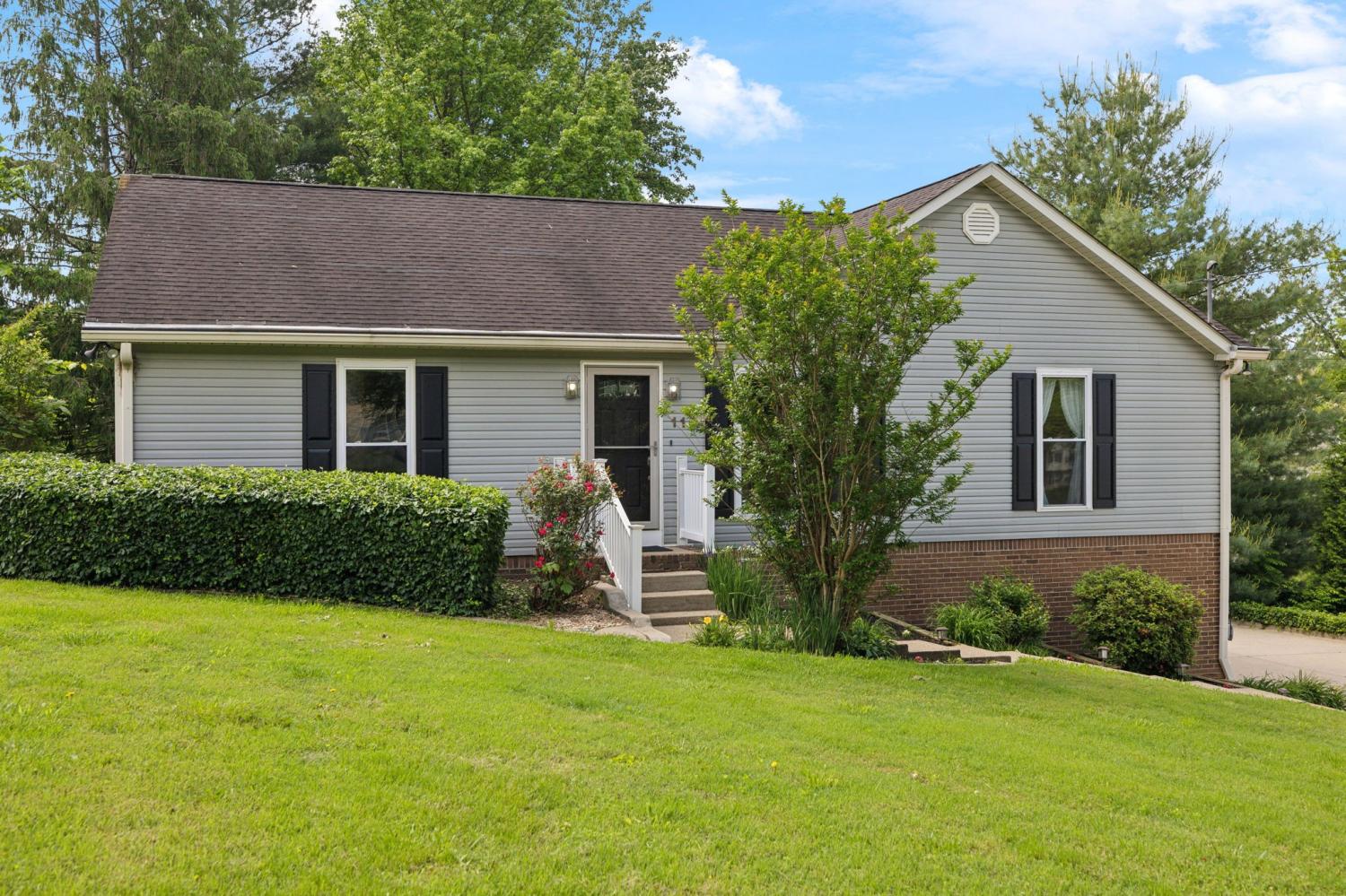 114-Clover-Dr For Sale