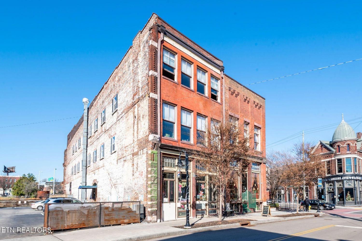 105-W-Jackson-Ave For Sale