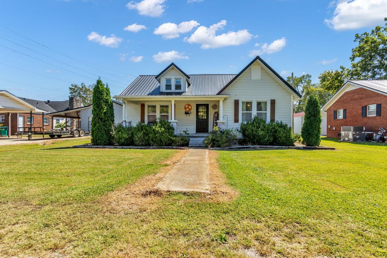 15-S-Oak-St For Sale