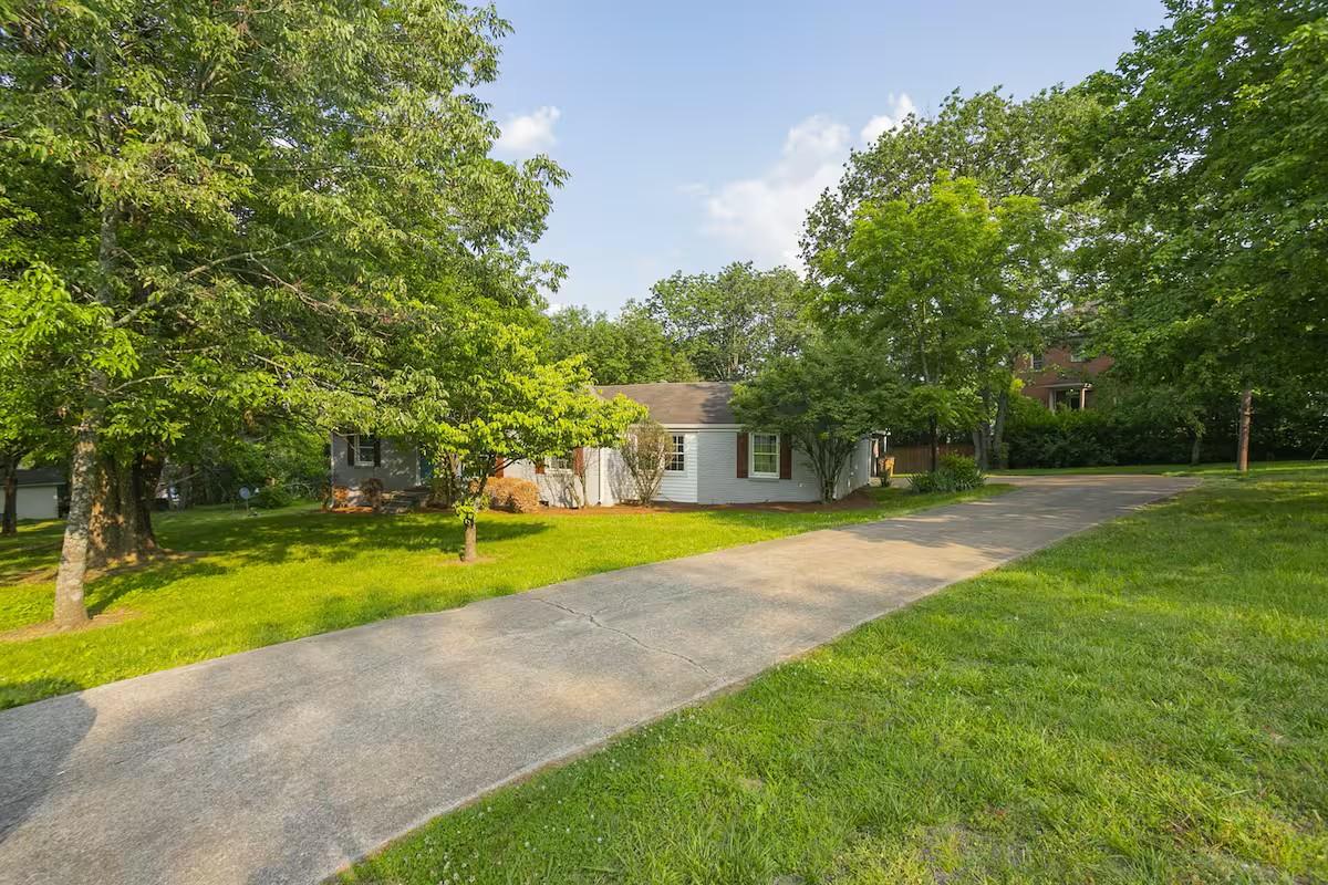 1304-S-Graycroft-Ave For Sale