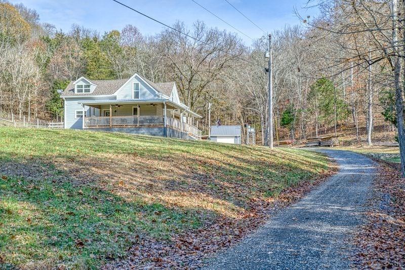 390-Taylor-Hollow-Ln For Sale